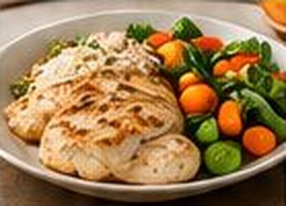 Pollo al horno con arroz y vegetales