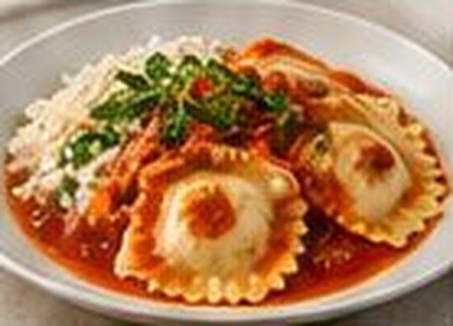 Ravioles con salsa pomodoro